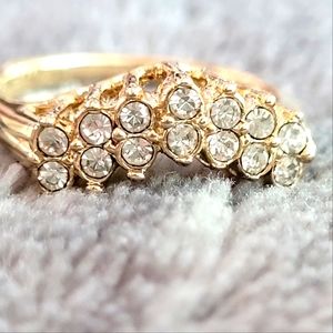 Goldtone ring guard  Size 6